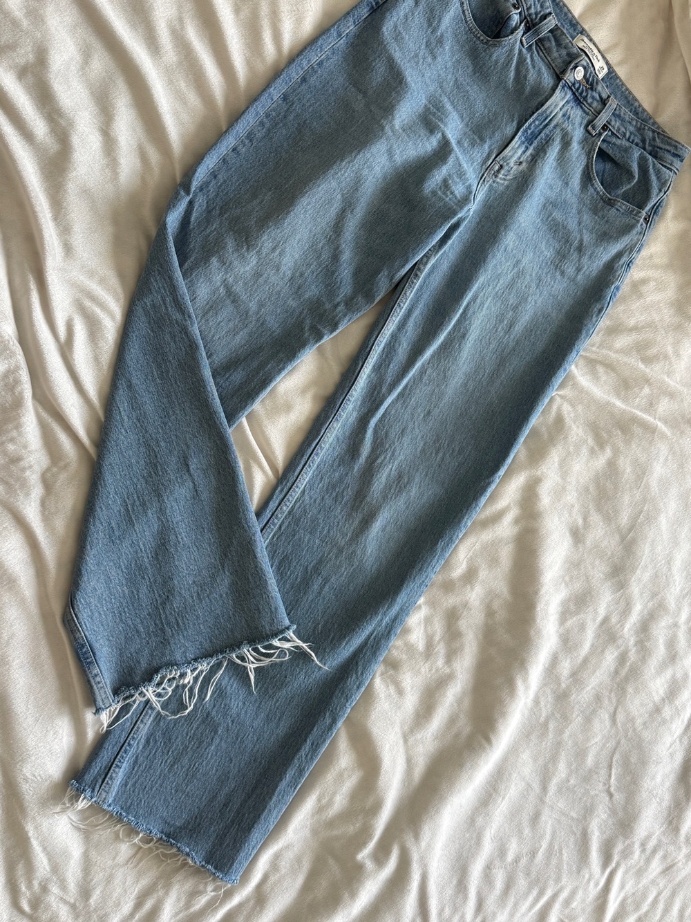 Abercrombie 90’s Relaxed High Rise Curve Love Jeans Light Wash Size 29